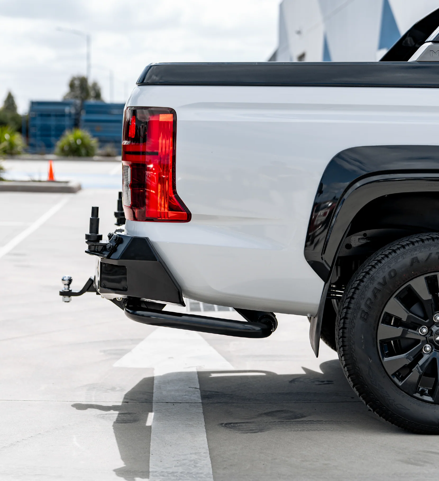 Triton MV 2024-On 022-02 (Lane Assist Compatible) 022-02 Rear Wheel Carrier Bar Only with Side Tube Protection Package - Image 5